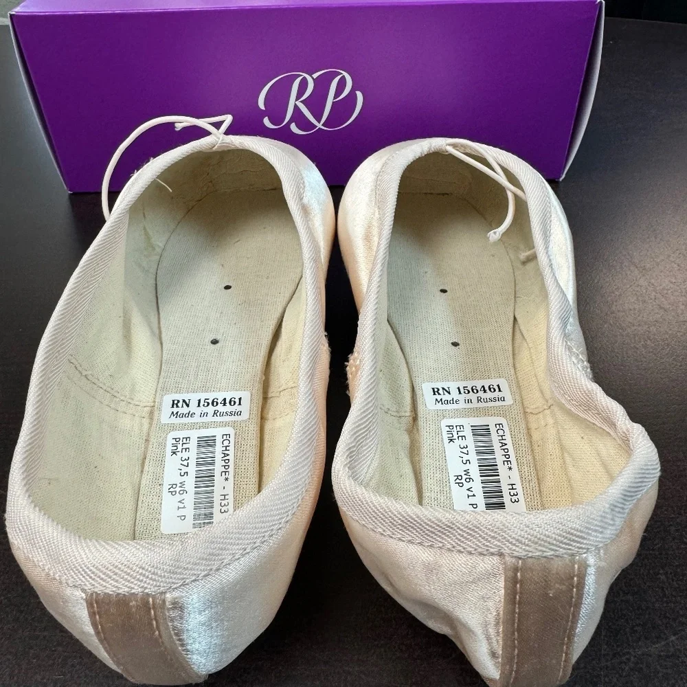 Russian Pointe Echappe Pointe Shoes - Plume Shank - Picture 5 of 5